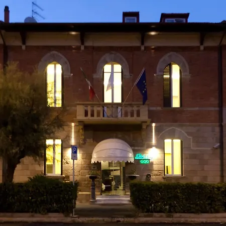 Hotel Navy 3*