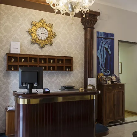 Hotel Navy 3*