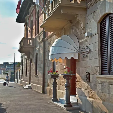 Navy 3* Livorno