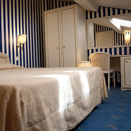 Hotel Navy