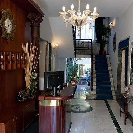 Hotel Navy 3*